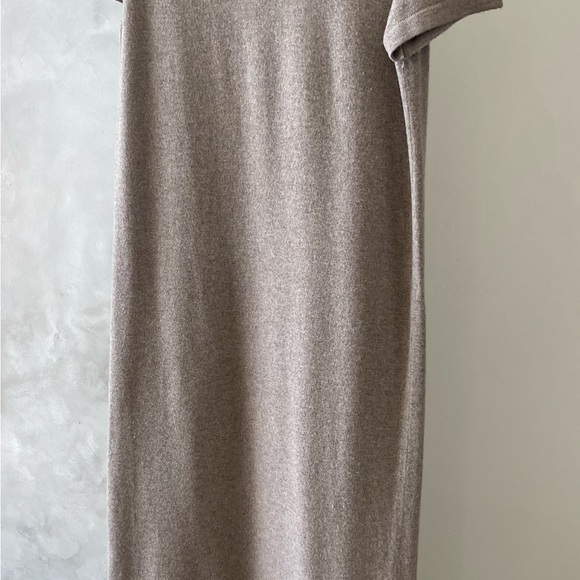 Jenni Kayne Dresses & Skirts - Jenny Kayne light brownish  Knit Midi Dress